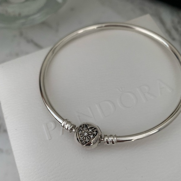 Limited Edition Genuine Pandora bracelet 19 cm - Picture 2 of 5